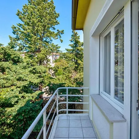 Apartment In Crikvenica 14104 *